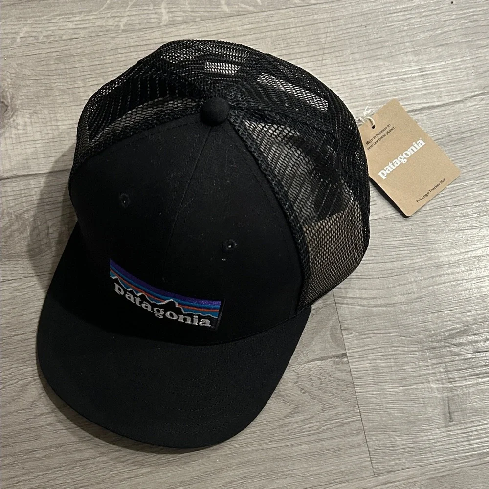 PATAGONIA | Men’s P-6 Logo Trucker Hat